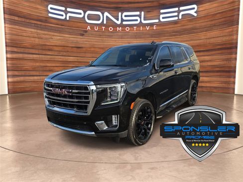 Used 2024 GMC Yukon SLT w/ SLT Luxury Package image 1