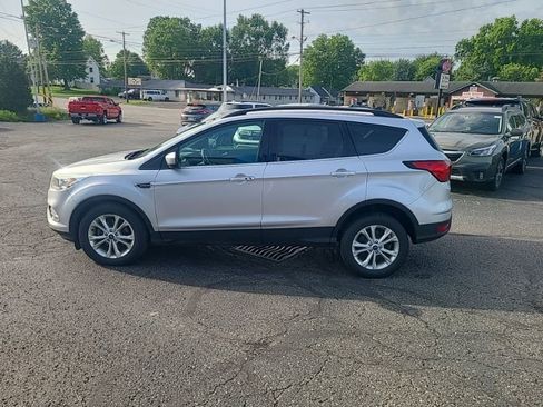 Used 2019 Ford Escape SEL FWD image 3