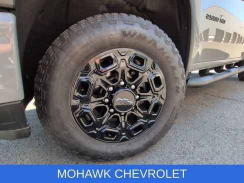Used 2024 Chevrolet Silverado 2500 LT w/ Z71 Sport Edition AWD/4WD image 33