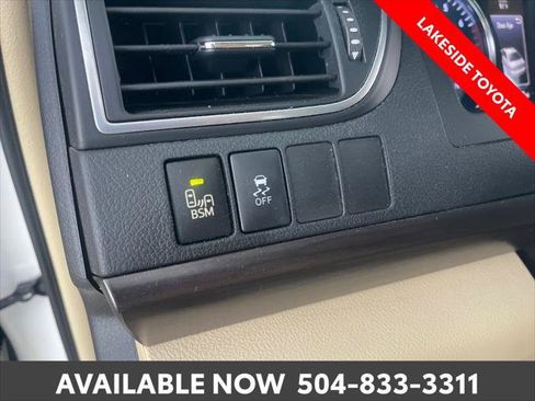 Certified 2017 Toyota Camry XLE FWD image 27