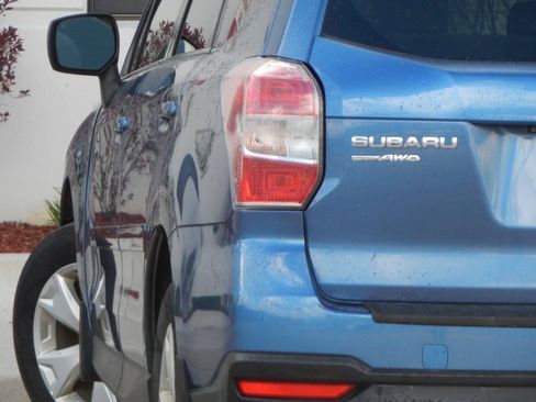 Used 2015 Subaru Forester 2.5i Premium AWD/4WD image 1