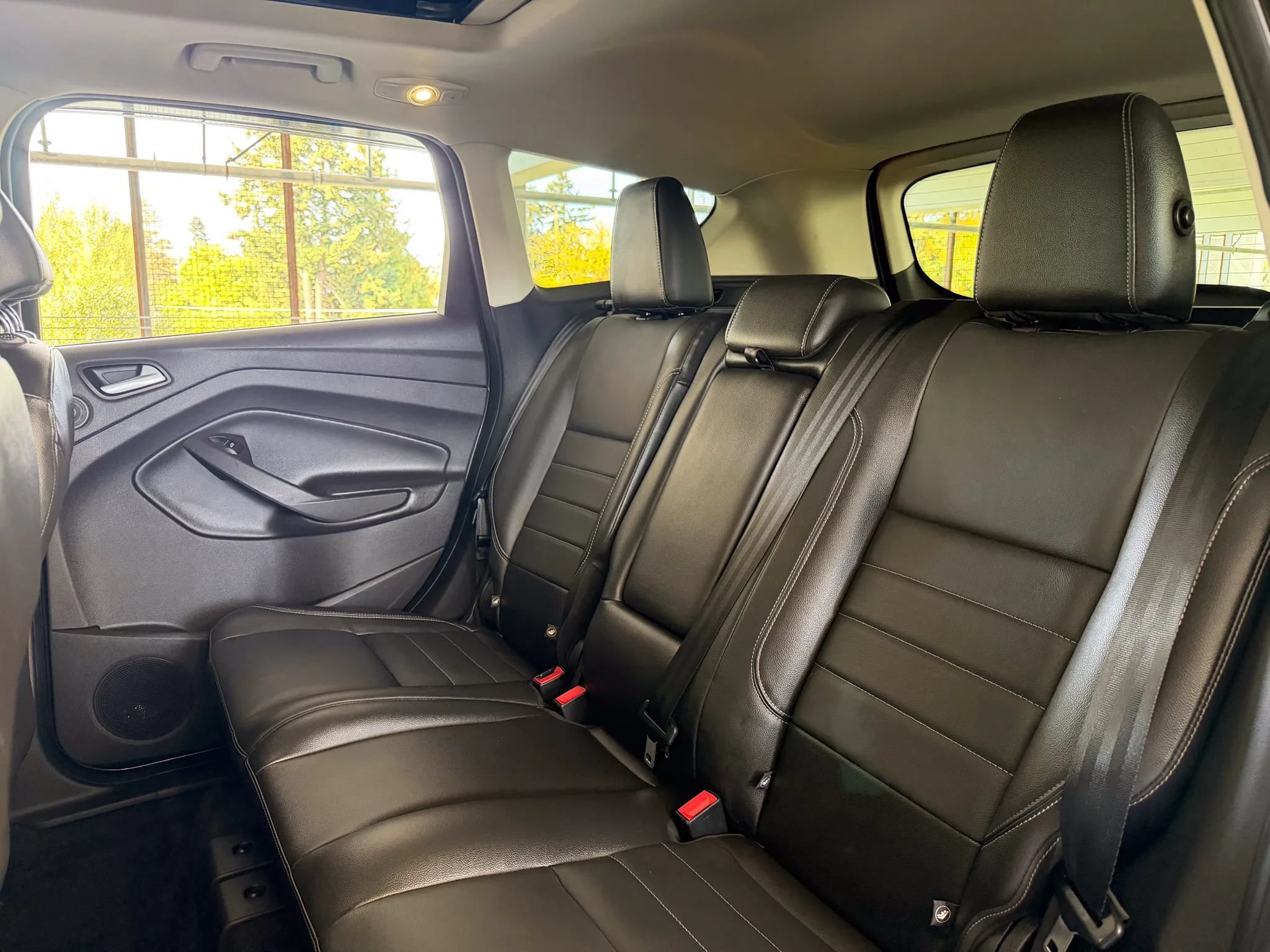 Used 2015 Ford Escape Titanium FWD image 20