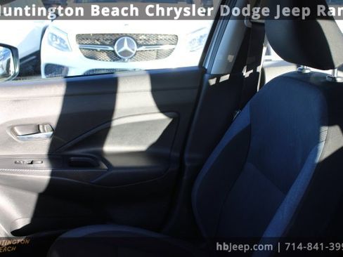 Used 2023 Nissan Versa SV image 27