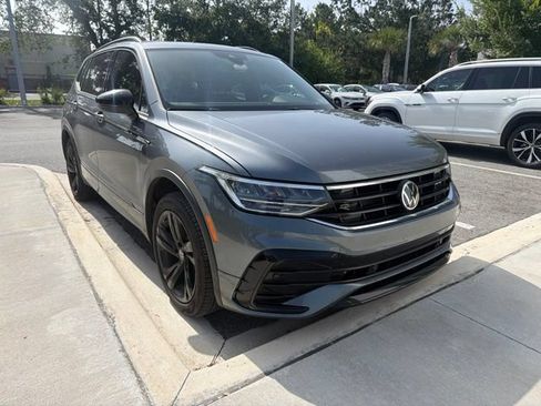 Used 2023 Volkswagen Tiguan SE R-Line FWD image 3