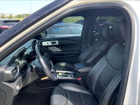 Used 2020 Ford Explorer ST w/ ST Street Pack AWD/4WD image 9