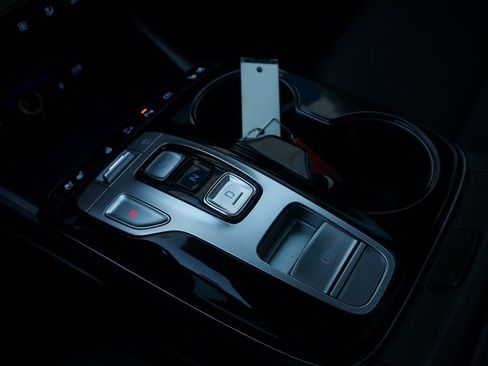 Used 2023 Hyundai Tucson Limited image 16