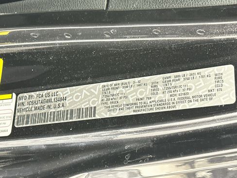 Used 2022 Jeep Gladiator Sport AWD/4WD image 12