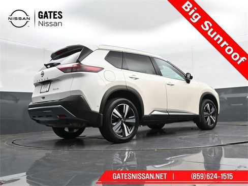 Used 2023 Nissan Rogue SL w/ SL Premium Package image 34