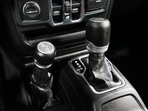 Used 2020 Jeep Wrangler Unlimited Sport S AWD/4WD image 22
