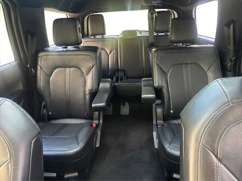 Used 2018 Ford Expedition Limited w/ Equipment Group 301A RWD image 14