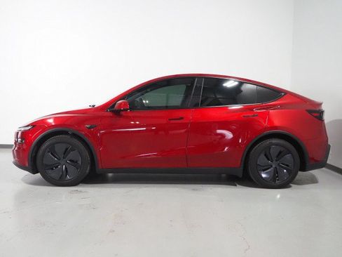 Used 2026 Tesla Model Y Long Range AWD/4WD image 9