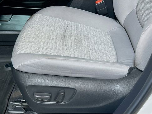 Used 2025 Toyota Sienna LE image 16