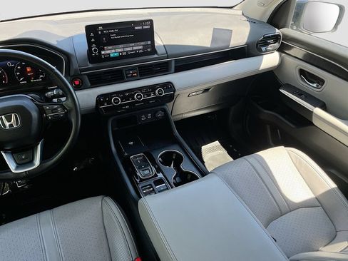 Used 2024 Honda Pilot Elite image 25