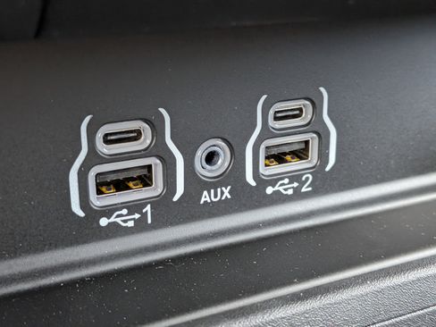 New 2026 RAM 1500 Express AWD/4WD image 19