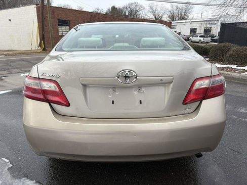 Used 2007 Toyota Camry XLE image 4
