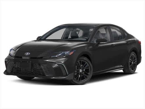 Used 2025 Toyota Camry SE FWD image 1