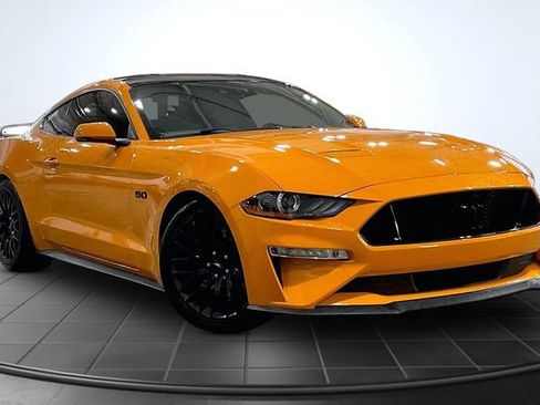 Used 2018 Ford Mustang GT Premium w/ GT Performance Package RWD image 12