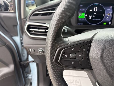 Used 2023 Chevrolet Bolt LT FWD image 19