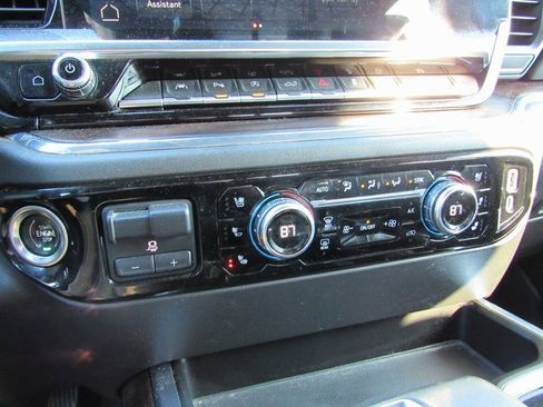 Used 2022 GMC Sierra 1500 SLT w/ SLT Premium Plus Package image 19