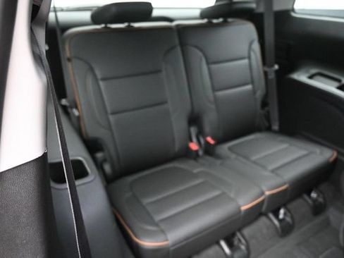 Certified 2023 GMC Acadia AT4 w/ Technology Package AWD/4WD image 14