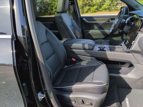 New 2026 GMC Acadia Denali w/ Super Cruise Package image 29