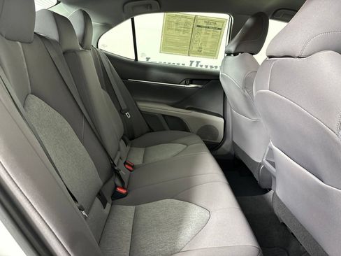Used 2022 Toyota Camry LE w/ Carpet Mat Package (TMS) FWD image 28