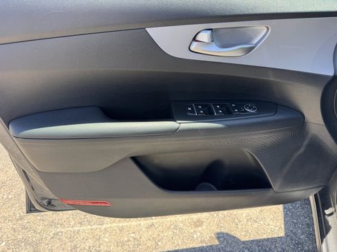 Used 2024 Kia Forte LXS FWD image 14
