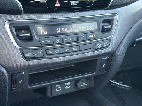 Used 2025 Honda Ridgeline RTL image 16