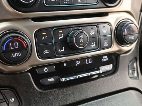 Used 2018 GMC Yukon XL Denali w/ Denali Ultimate Package AWD/4WD image 16
