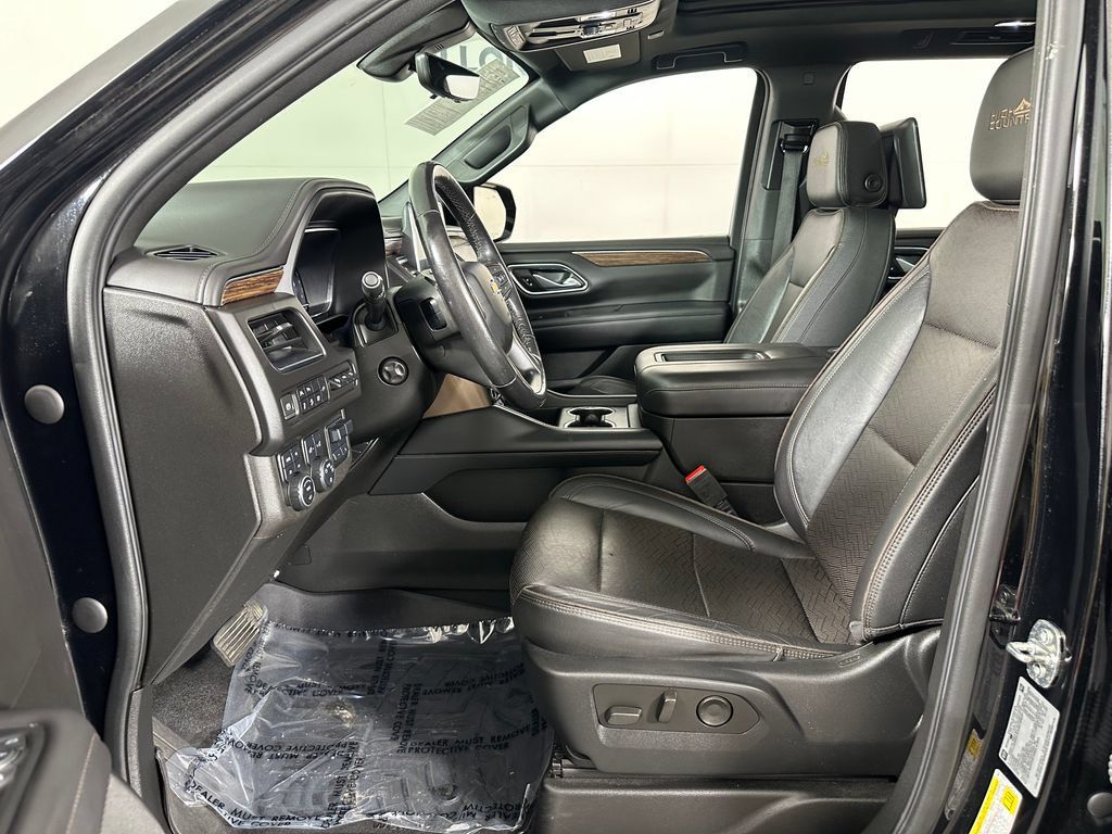 Used 2022 Chevrolet Tahoe High Country AWD/4WD image 15