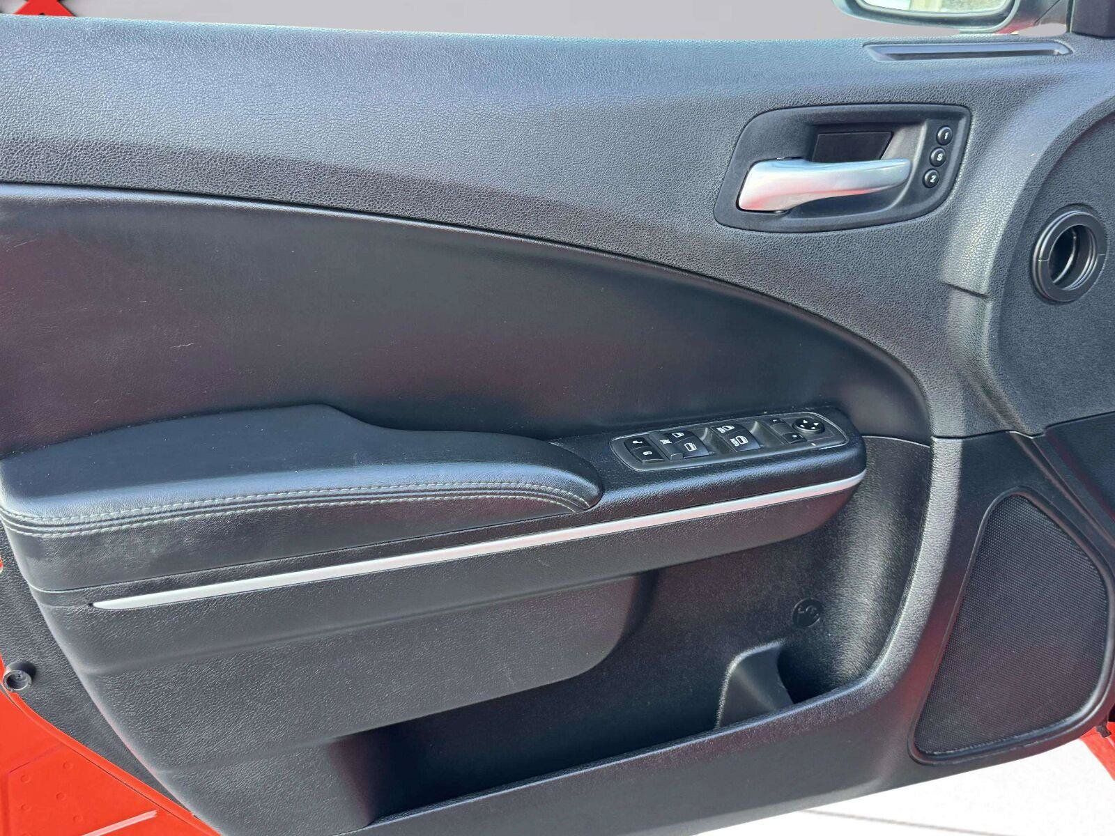 Used 2021 Dodge Charger SXT w/ Leather Interior Group RWD image 18