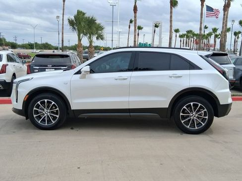 Used 2025 Cadillac XT4 Sport FWD image 3