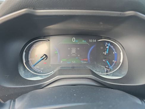 Used 2025 Toyota RAV4 LE image 20