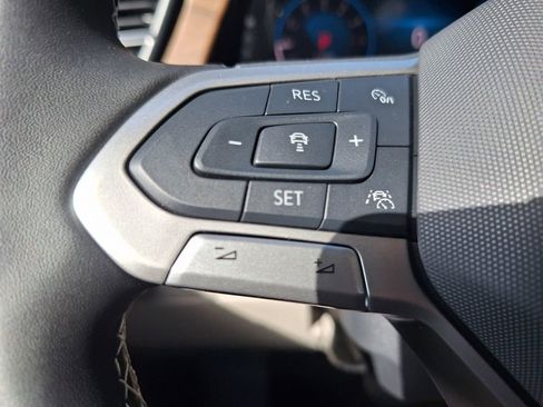 New 2026 Volkswagen Atlas SE image 13