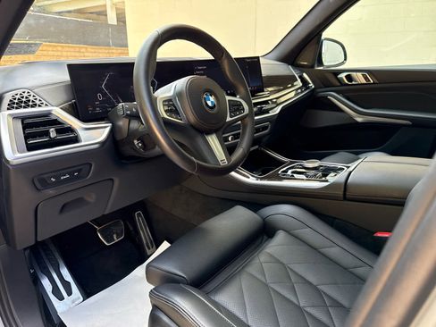 Certified 2024 BMW X5 xDrive40i w/ M Sport Package image 11