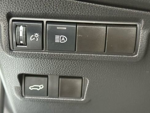 Certified 2025 Toyota Corolla Cross XLE image 26