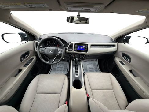 Used 2017 Honda HR-V LX image 21