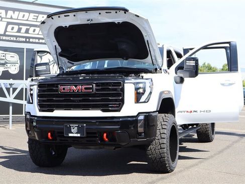 Used 2024 GMC Sierra 2500 AT4X AWD/4WD image 37