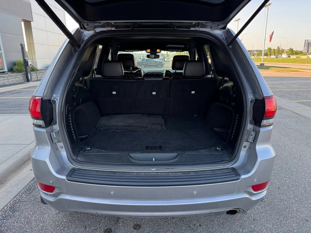 Used 2018 Jeep Grand Cherokee Altitude AWD/4WD image 37