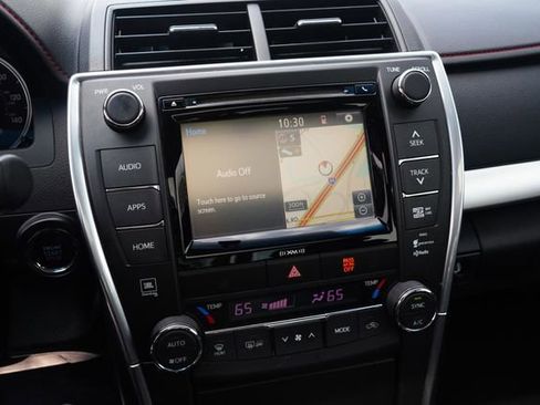Used 2016 Toyota Camry XSE FWD image 22