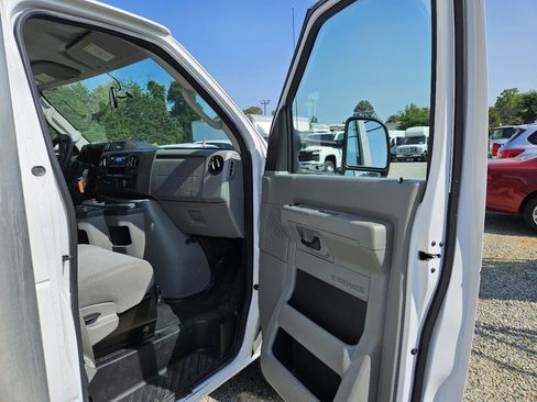 Used 2021 Ford E-350 and Econoline 350 Super Duty w/ Power Windows & Locks Group RWD image 14