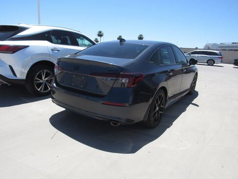 Used 2025 Honda Civic Sport image 3