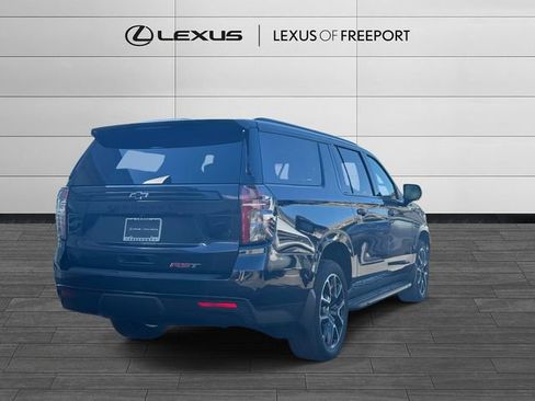 Used 2023 Chevrolet Suburban RST AWD/4WD image 4