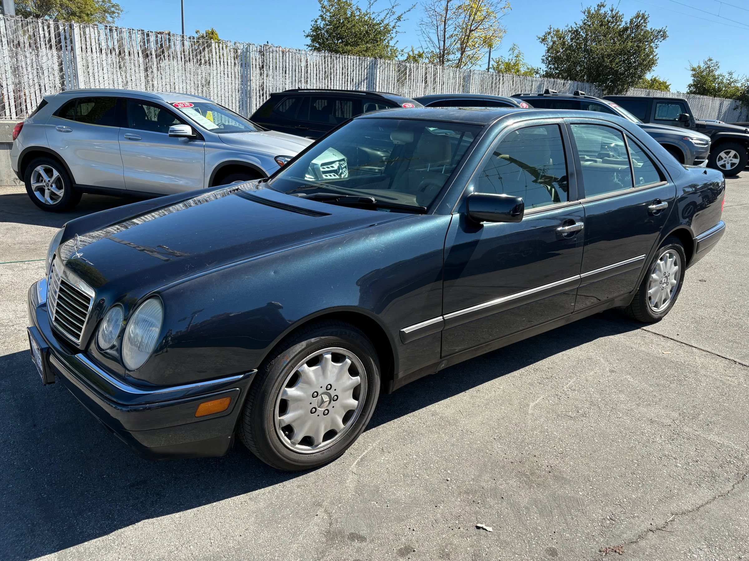 Used 1996 Mercedes-Benz E 320 Sedan image 3