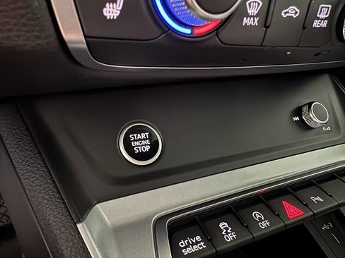 Used 2023 Audi Q3 2.0T Premium image 6