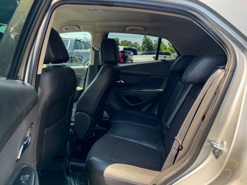 Used 2019 Buick Encore Preferred AWD/4WD image 16