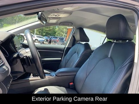 Used 2023 Toyota Camry XSE FWD image 11