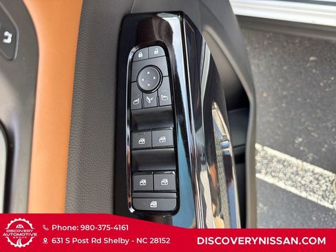 New 2026 Nissan Pathfinder Platinum AWD/4WD image 12