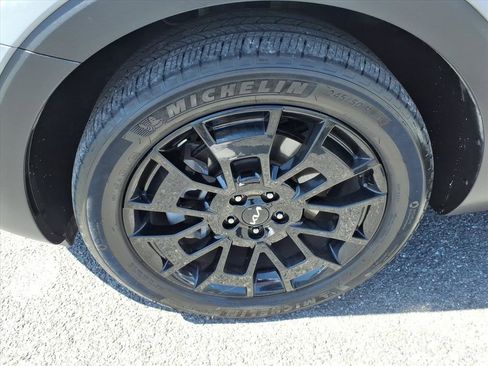 Used 2022 Kia Telluride SX w/ SX Prestige Package image 14