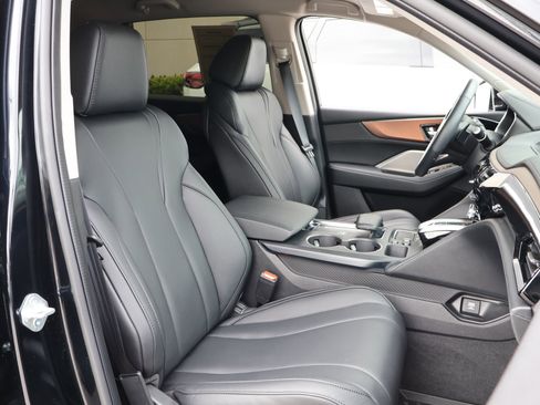 Used 2022 Acura MDX SH-AWD image 25